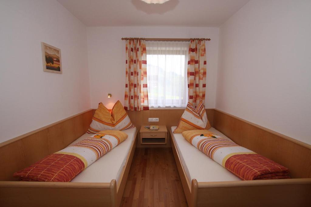 Bauernhof Hundbichl Villa Brixen im Thale Szoba fotó
