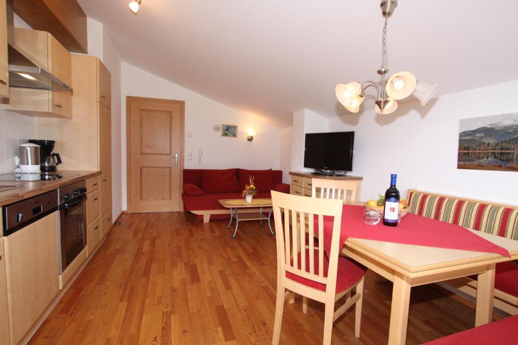 Bauernhof Hundbichl Villa Brixen im Thale Szoba fotó